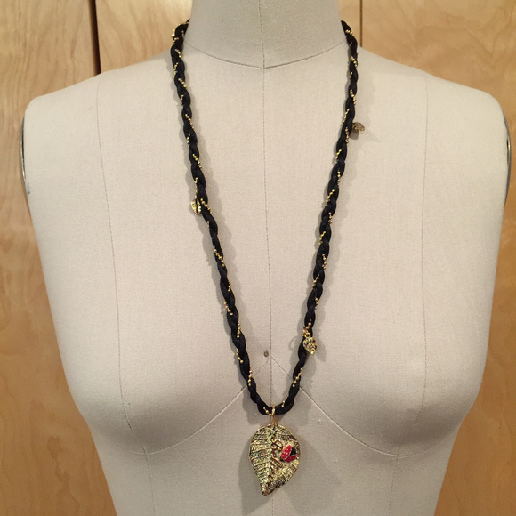Disney couture xoxo tinker bell necklace ladybug - Picture 1 of 5